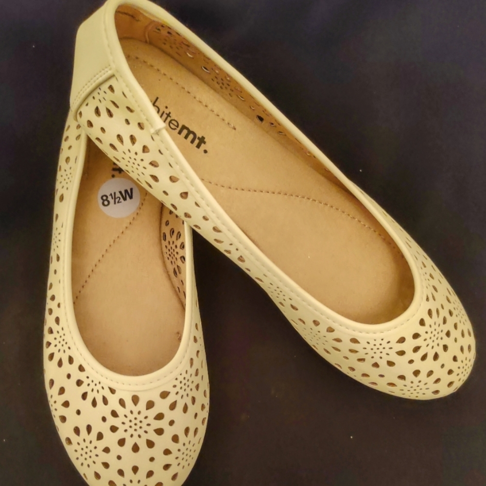 Ladies Flat Shoes